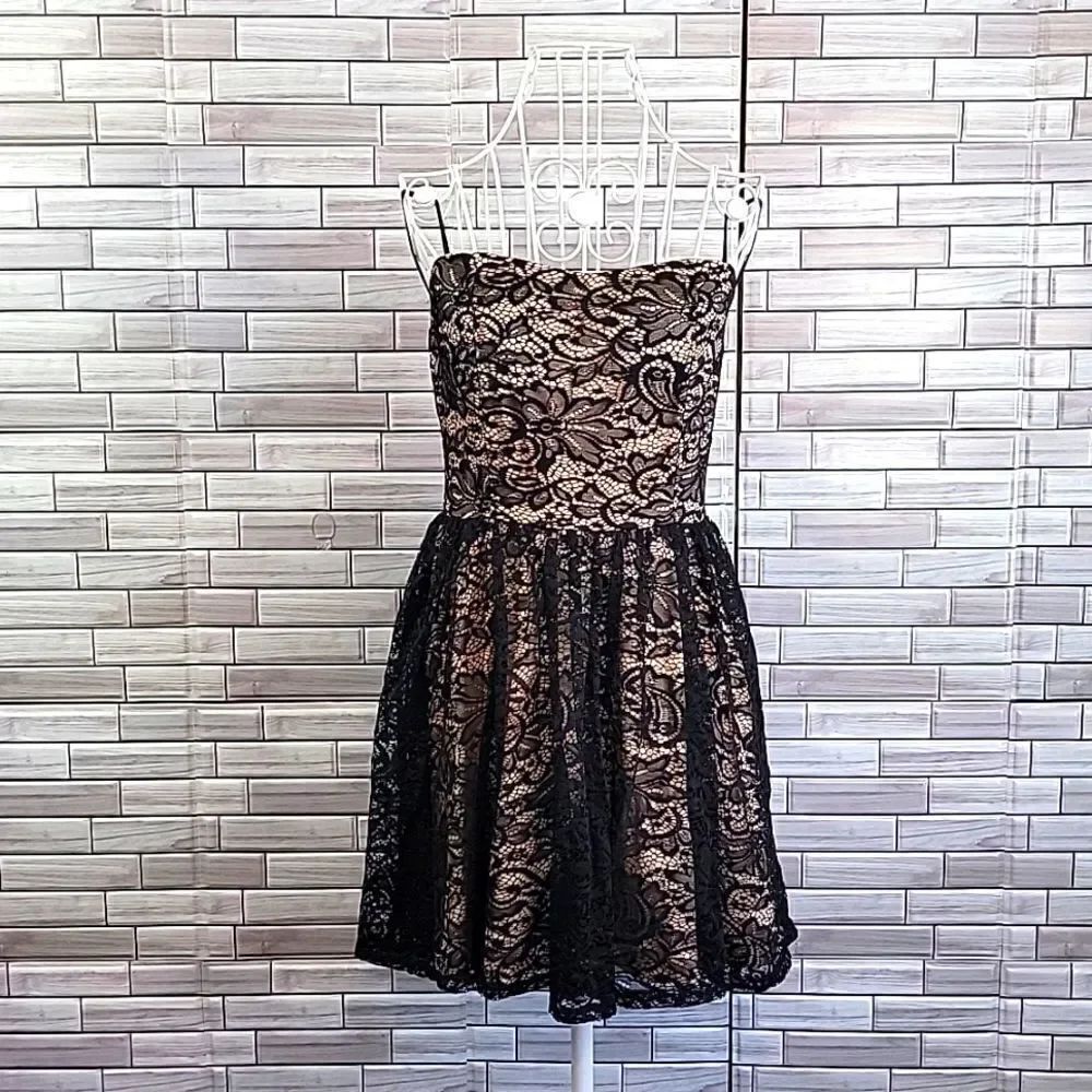 La Scala black lace strapless mini special occasion dress Size XS